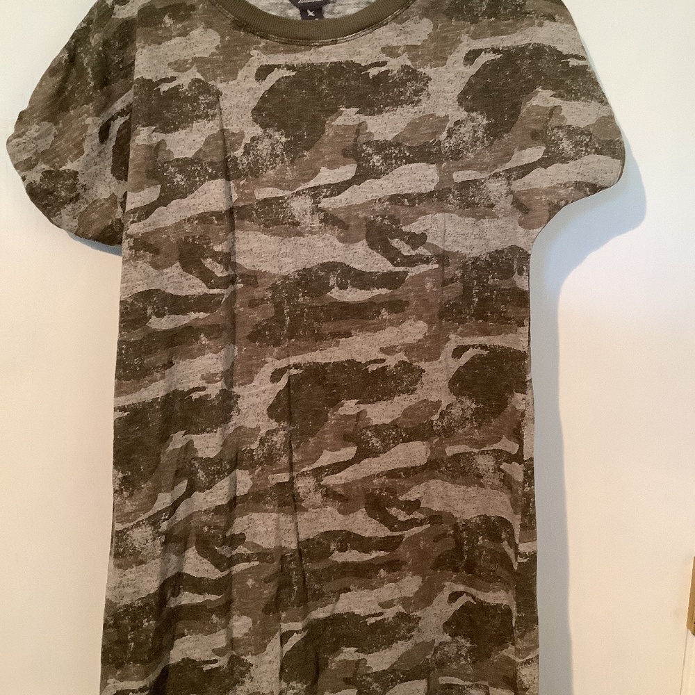 Eddie Bauer, Medium, Short Sleeved T-Shirt Dress, Green Camo, EUC